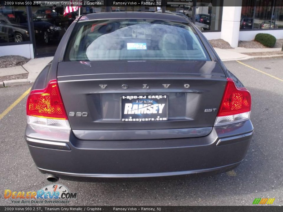 2009 Volvo S60 2.5T Titanium Grey Metallic / Graphite Photo #4