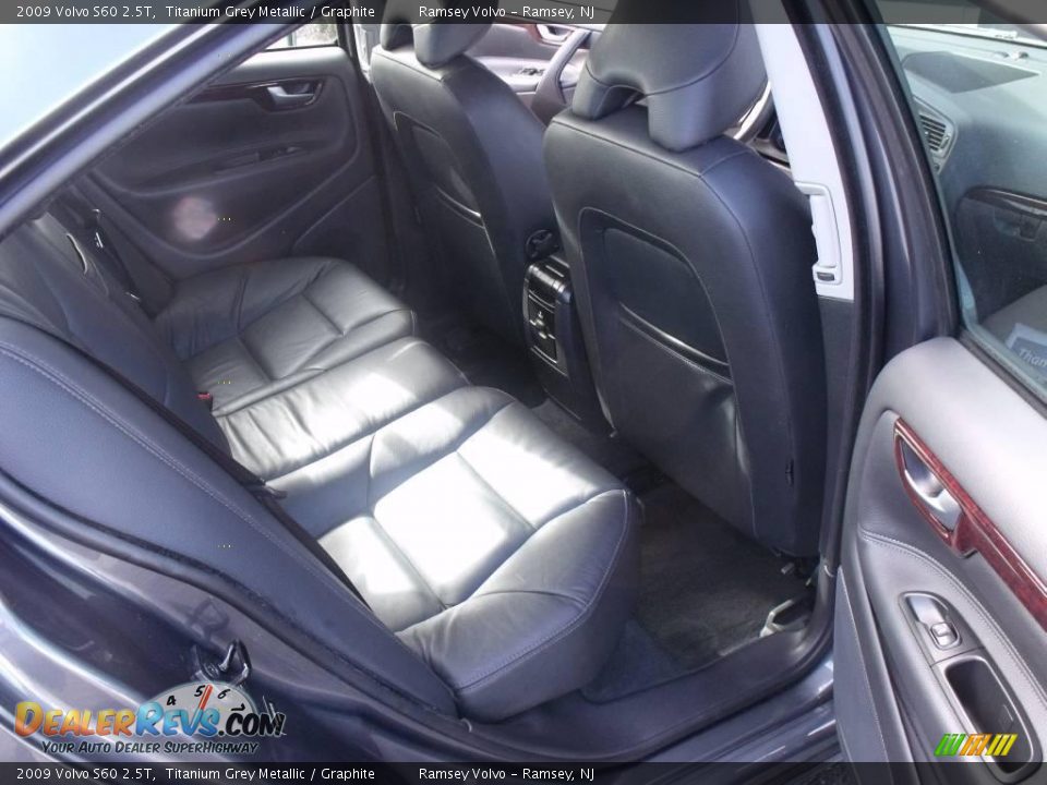 2009 Volvo S60 2.5T Titanium Grey Metallic / Graphite Photo #13