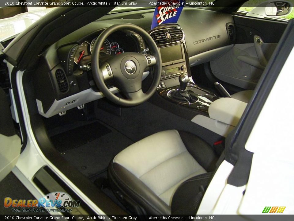 2010 Chevrolet Corvette Grand Sport Coupe Arctic White / Titanium Gray Photo #24