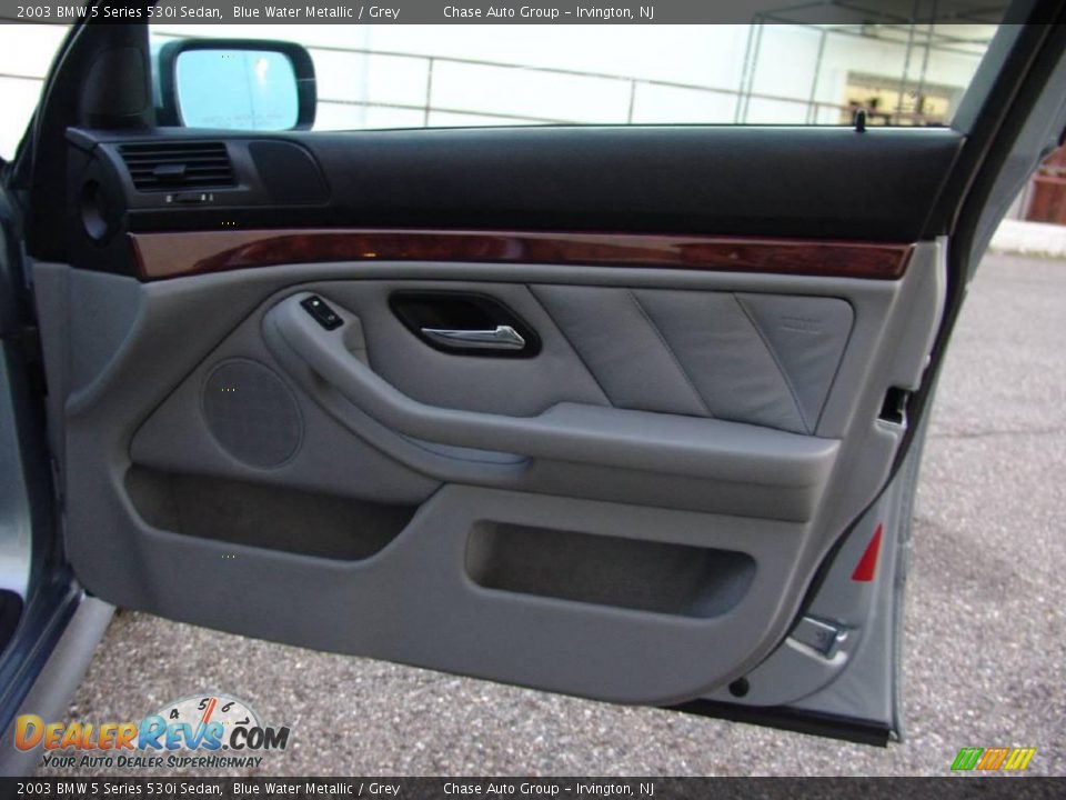 2003 BMW 5 Series 530i Sedan Blue Water Metallic / Grey Photo #21