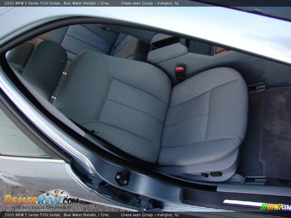 2003 BMW 5 Series 530i Sedan Blue Water Metallic / Grey Photo #23