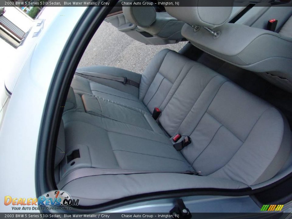 2003 BMW 5 Series 530i Sedan Blue Water Metallic / Grey Photo #24