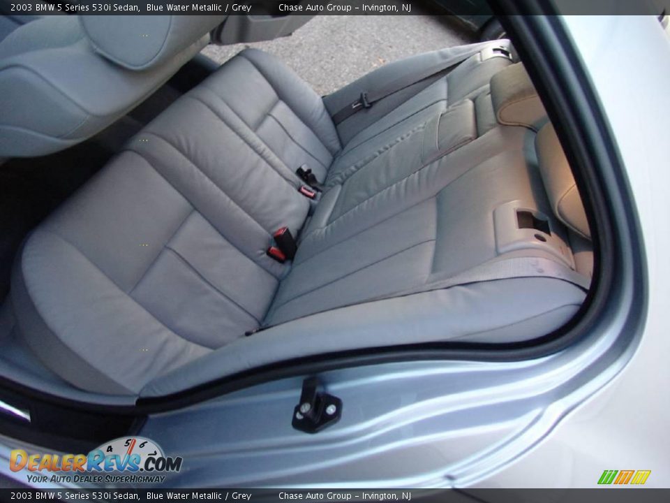 2003 BMW 5 Series 530i Sedan Blue Water Metallic / Grey Photo #26