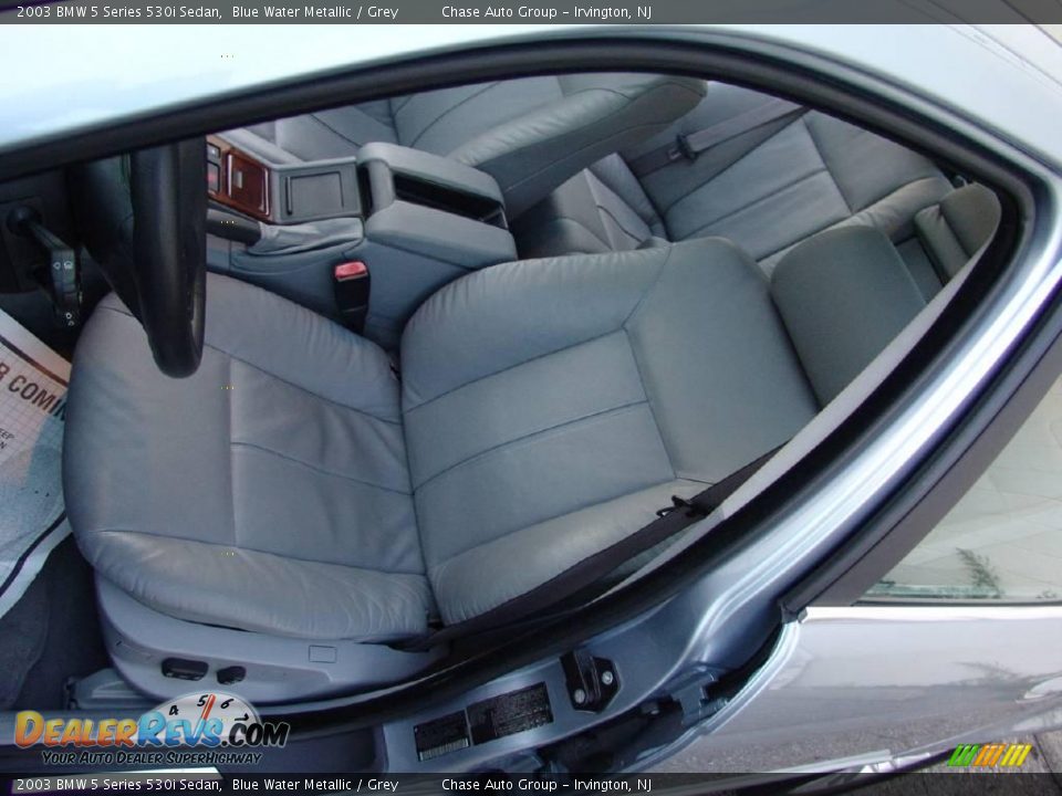 2003 BMW 5 Series 530i Sedan Blue Water Metallic / Grey Photo #28