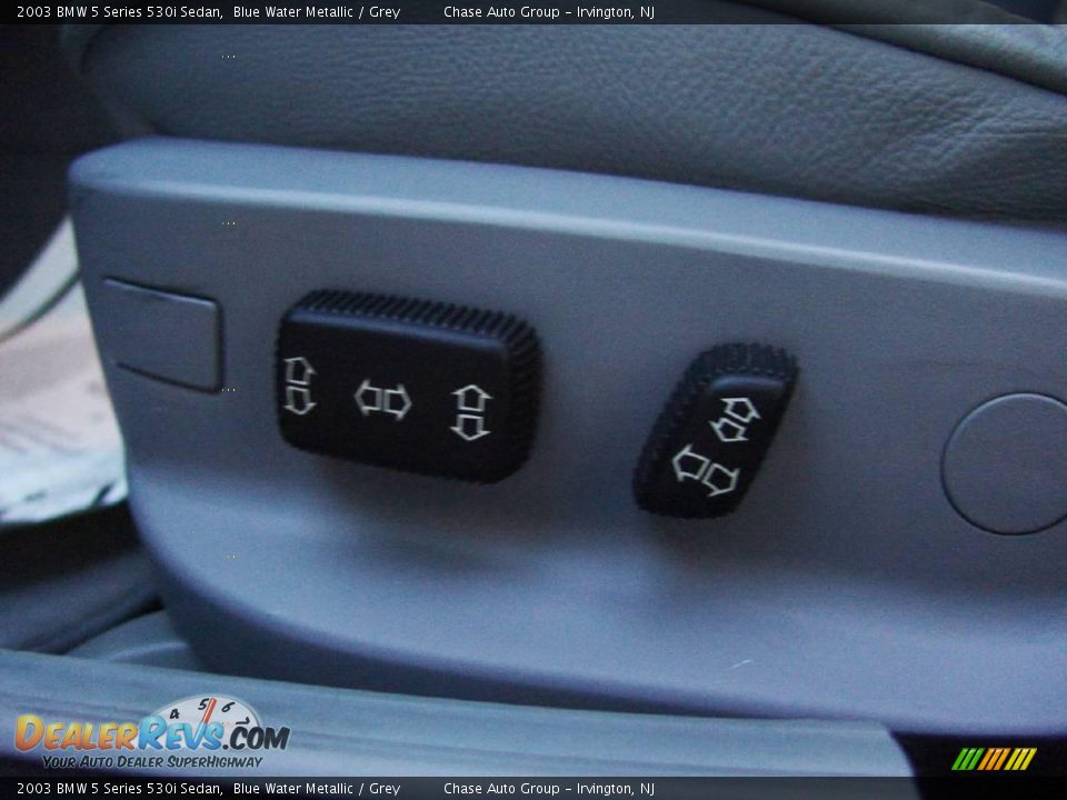 2003 BMW 5 Series 530i Sedan Blue Water Metallic / Grey Photo #29