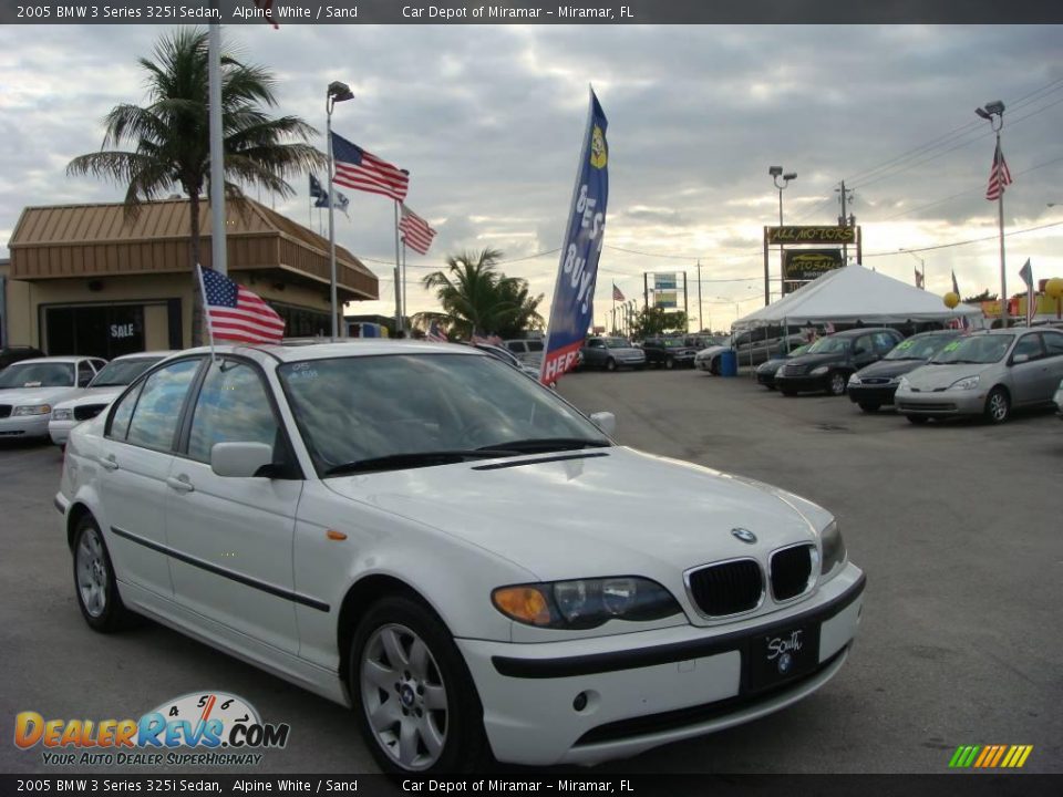 2005 BMW 3 Series 325i Sedan Alpine White / Sand Photo #1