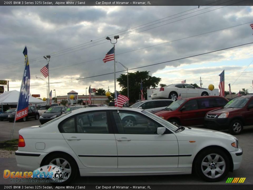 2005 BMW 3 Series 325i Sedan Alpine White / Sand Photo #2