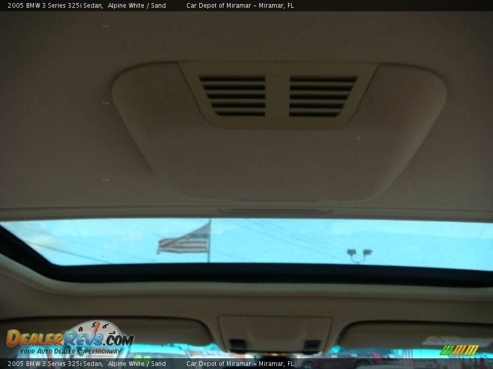 2005 BMW 3 Series 325i Sedan Alpine White / Sand Photo #14