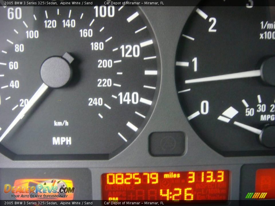 2005 BMW 3 Series 325i Sedan Alpine White / Sand Photo #18