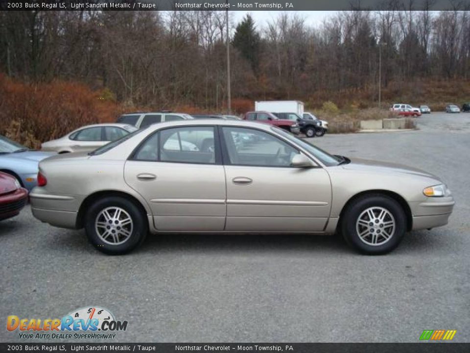 2003 Buick Regal LS Light Sandrift Metallic / Taupe Photo #2