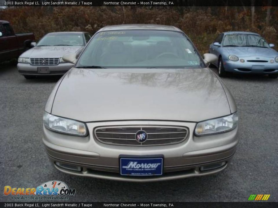 2003 Buick Regal LS Light Sandrift Metallic / Taupe Photo #8