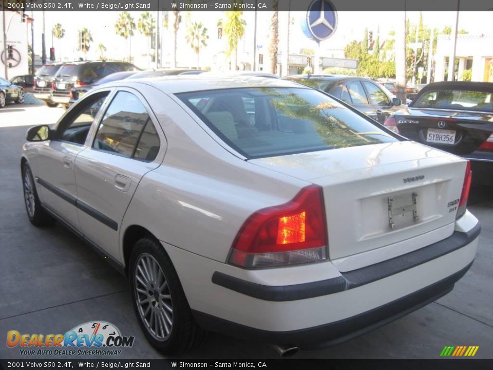 2001 Volvo S60 2.4T White / Beige/Light Sand Photo #5