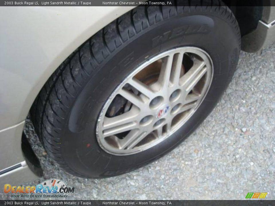 2003 Buick Regal LS Light Sandrift Metallic / Taupe Photo #9