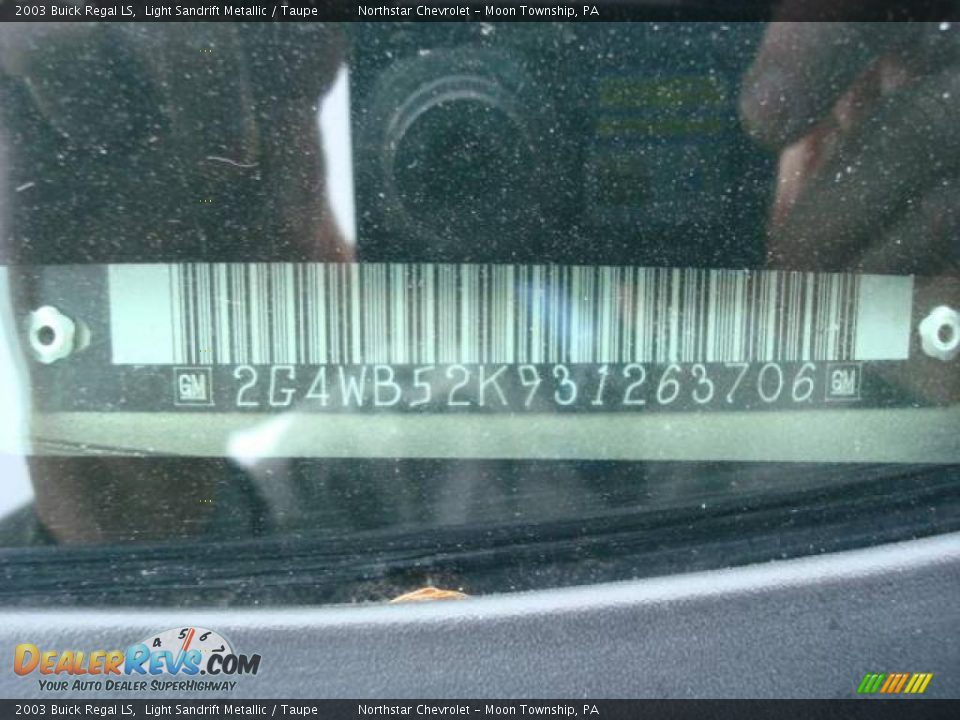 2003 Buick Regal LS Light Sandrift Metallic / Taupe Photo #10