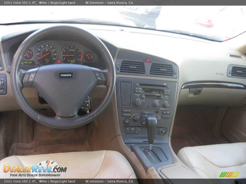 2001 Volvo S60 2.4T White / Beige/Light Sand Photo #25