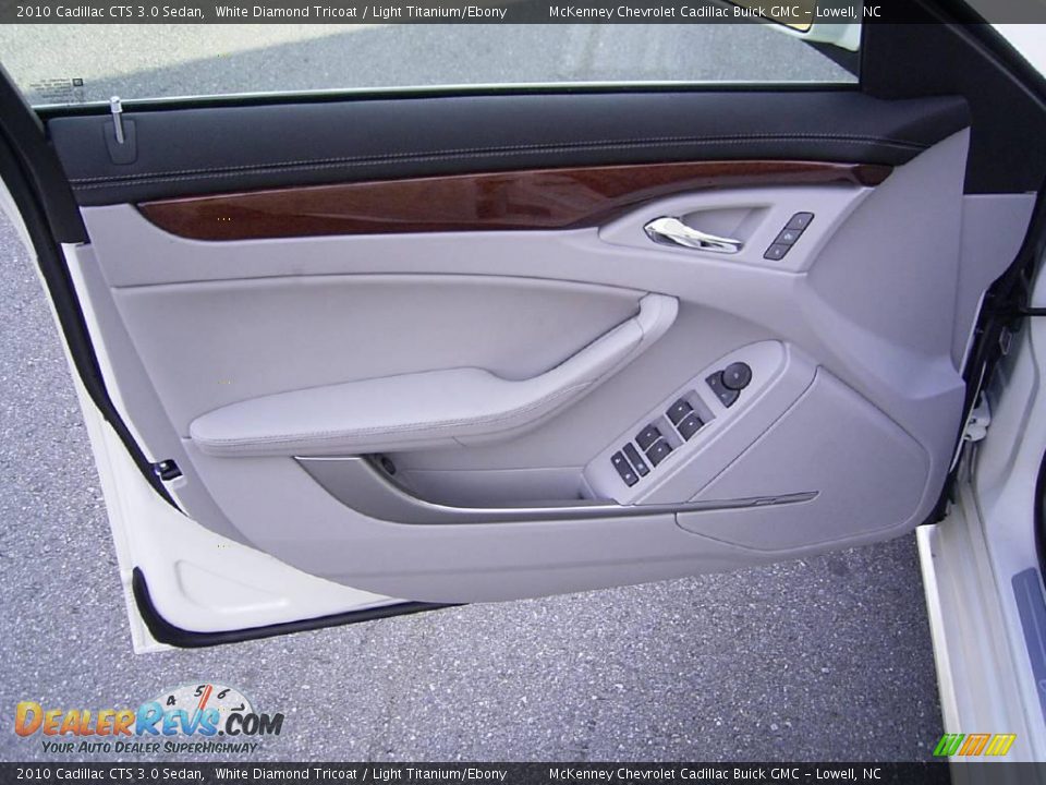 2010 Cadillac CTS 3.0 Sedan White Diamond Tricoat / Light Titanium/Ebony Photo #7