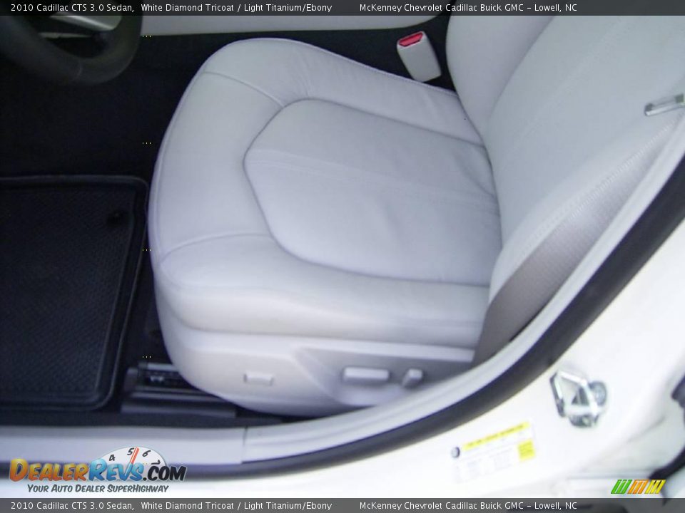 2010 Cadillac CTS 3.0 Sedan White Diamond Tricoat / Light Titanium/Ebony Photo #8