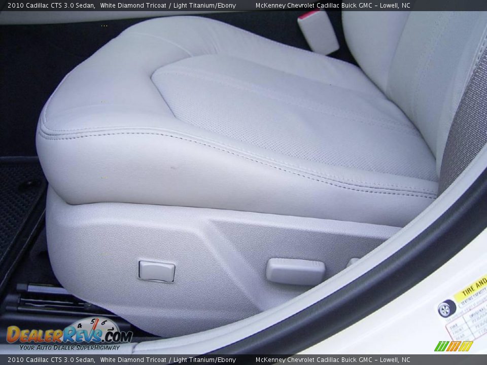 2010 Cadillac CTS 3.0 Sedan White Diamond Tricoat / Light Titanium/Ebony Photo #9