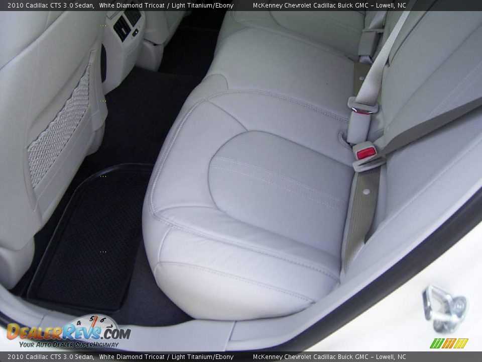 2010 Cadillac CTS 3.0 Sedan White Diamond Tricoat / Light Titanium/Ebony Photo #11