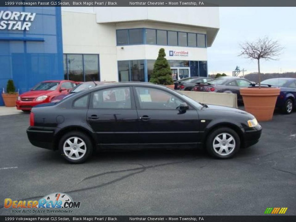 1999 Volkswagen Passat GLS Sedan Black Magic Pearl / Black Photo #2