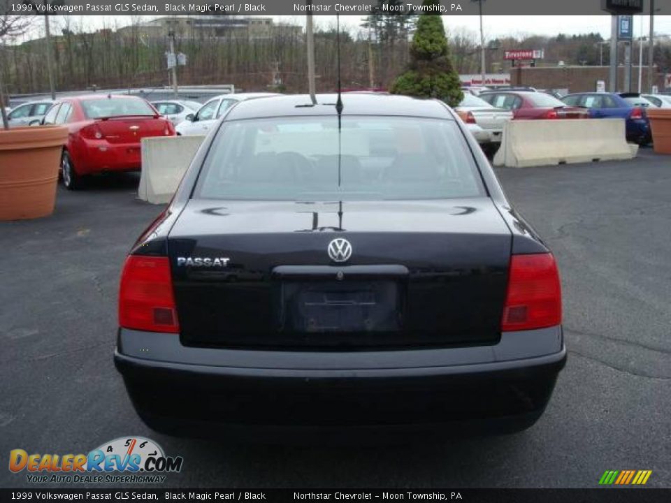 1999 Volkswagen Passat GLS Sedan Black Magic Pearl / Black Photo #4