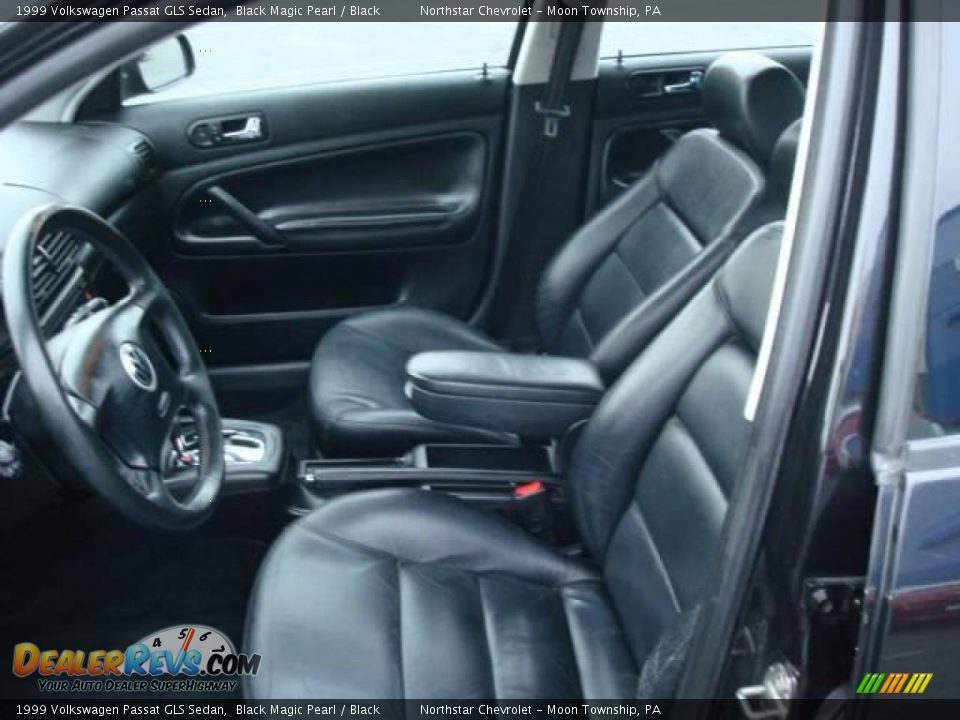 1999 Volkswagen Passat GLS Sedan Black Magic Pearl / Black Photo #10