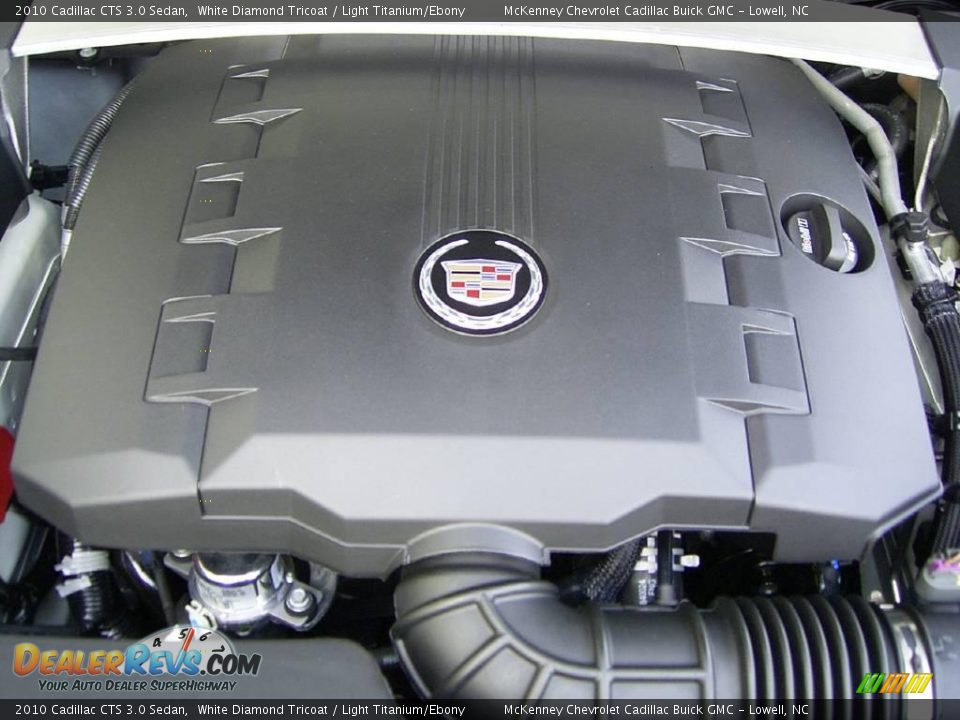 2010 Cadillac CTS 3.0 Sedan White Diamond Tricoat / Light Titanium/Ebony Photo #20