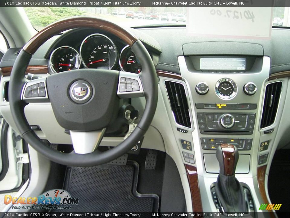 2010 Cadillac CTS 3.0 Sedan White Diamond Tricoat / Light Titanium/Ebony Photo #21