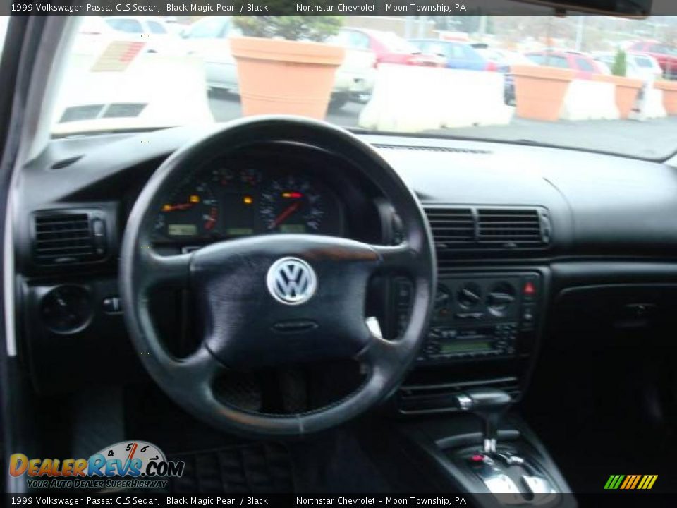 1999 Volkswagen Passat GLS Sedan Black Magic Pearl / Black Photo #12