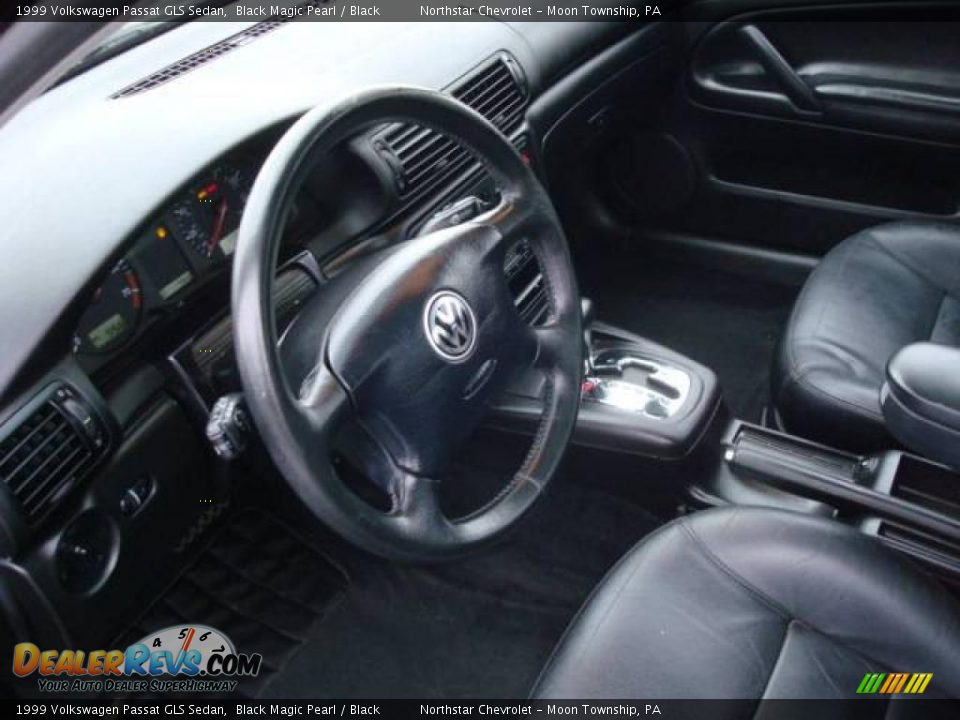1999 Volkswagen Passat GLS Sedan Black Magic Pearl / Black Photo #15