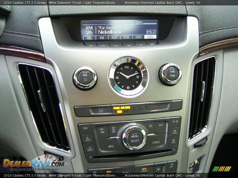 2010 Cadillac CTS 3.0 Sedan White Diamond Tricoat / Light Titanium/Ebony Photo #24