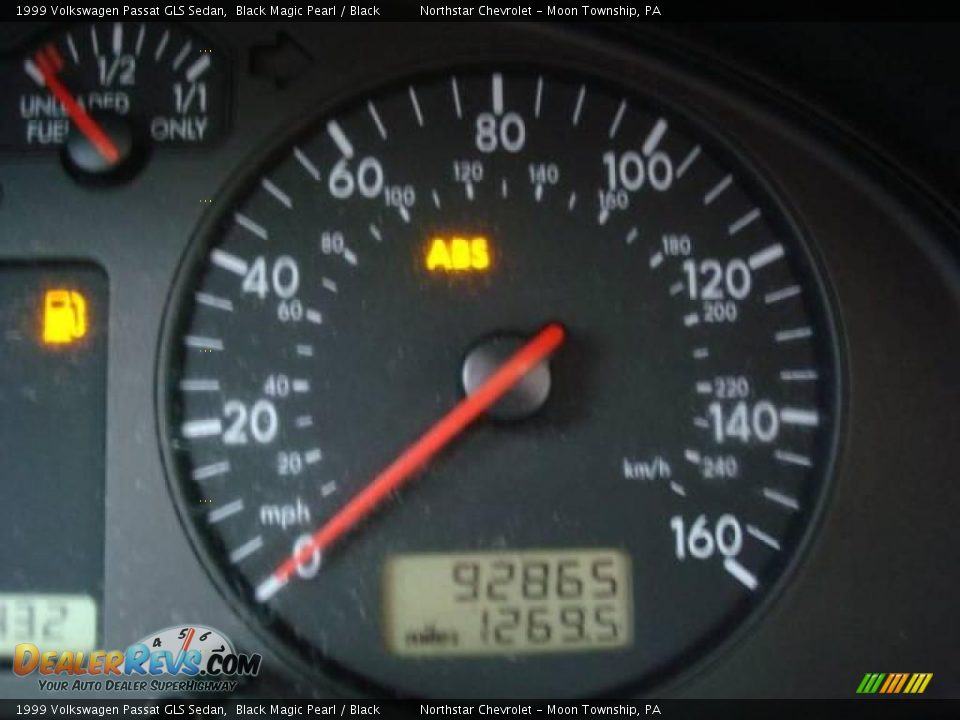 1999 Volkswagen Passat GLS Sedan Black Magic Pearl / Black Photo #20