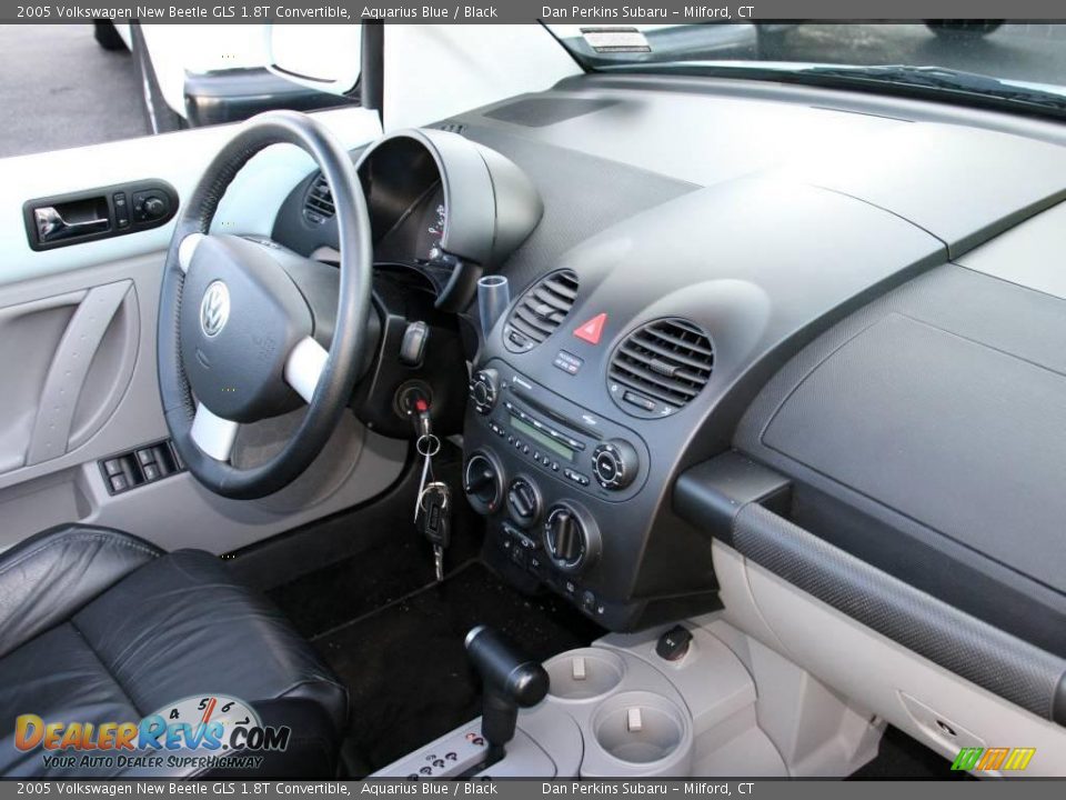 2005 Volkswagen New Beetle GLS 1.8T Convertible Aquarius Blue / Black Photo #14