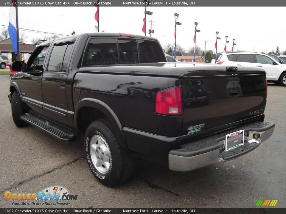 2002 Chevrolet S10 LS Crew Cab 4x4 Onyx Black / Graphite Photo #3