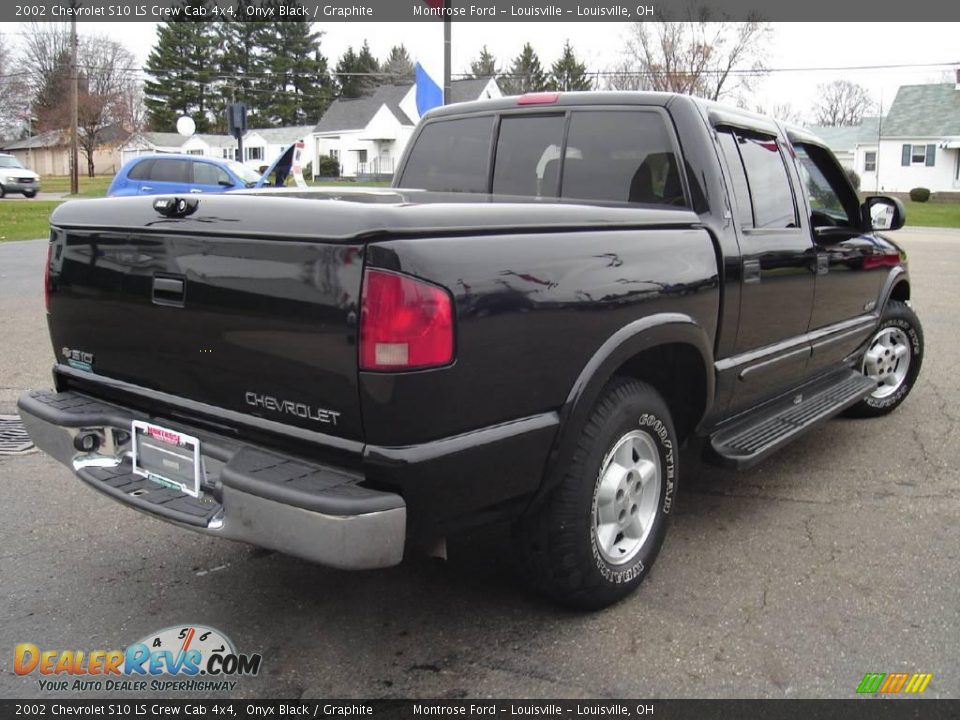 2002 Chevrolet S10 LS Crew Cab 4x4 Onyx Black / Graphite Photo #5
