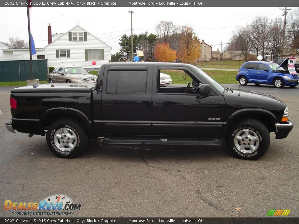2002 Chevrolet S10 LS Crew Cab 4x4 Onyx Black / Graphite Photo #6