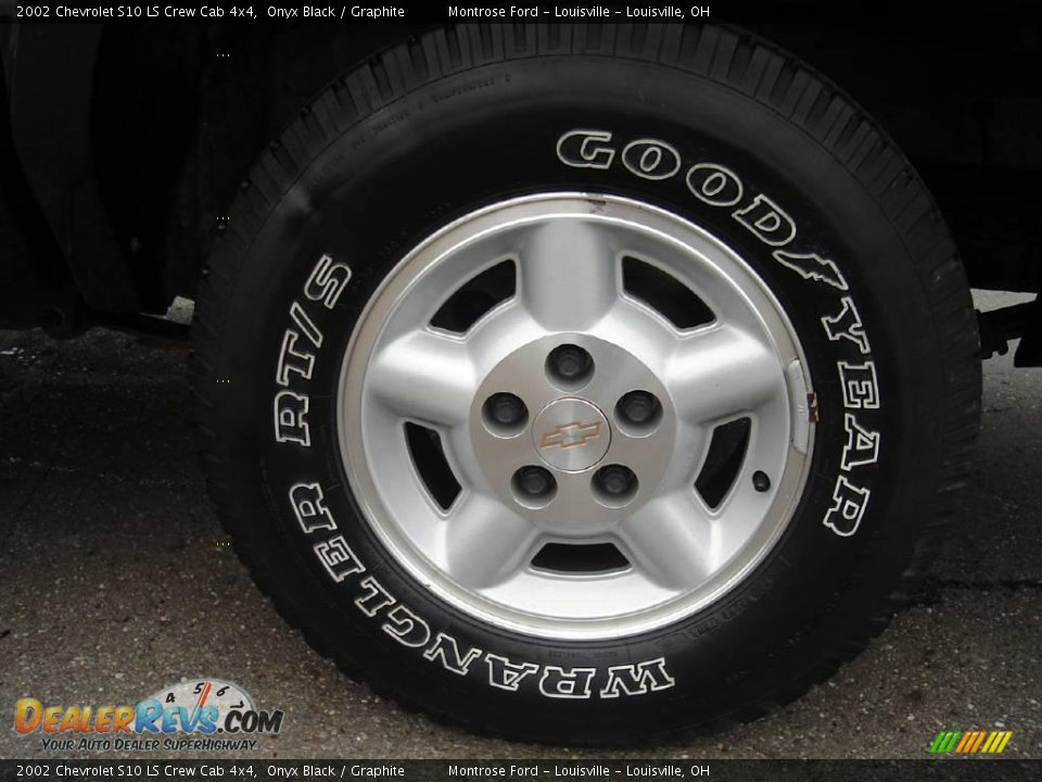 2002 Chevrolet S10 LS Crew Cab 4x4 Onyx Black / Graphite Photo #11