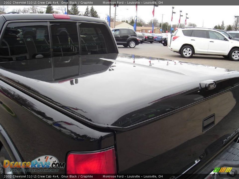 2002 Chevrolet S10 LS Crew Cab 4x4 Onyx Black / Graphite Photo #14
