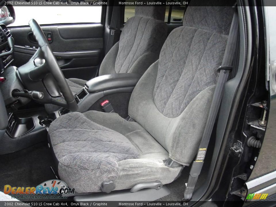 2002 Chevrolet S10 LS Crew Cab 4x4 Onyx Black / Graphite Photo #16