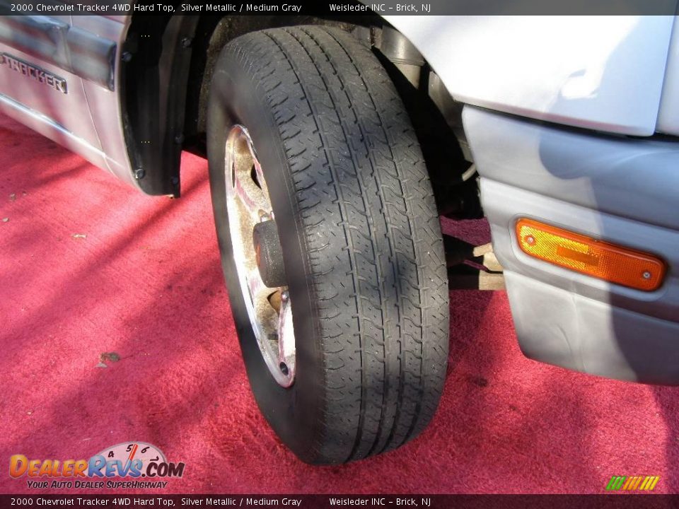 2000 Chevrolet Tracker 4WD Hard Top Silver Metallic / Medium Gray Photo #10