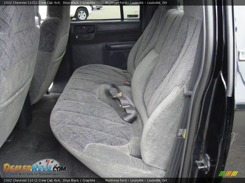 2002 Chevrolet S10 LS Crew Cab 4x4 Onyx Black / Graphite Photo #19