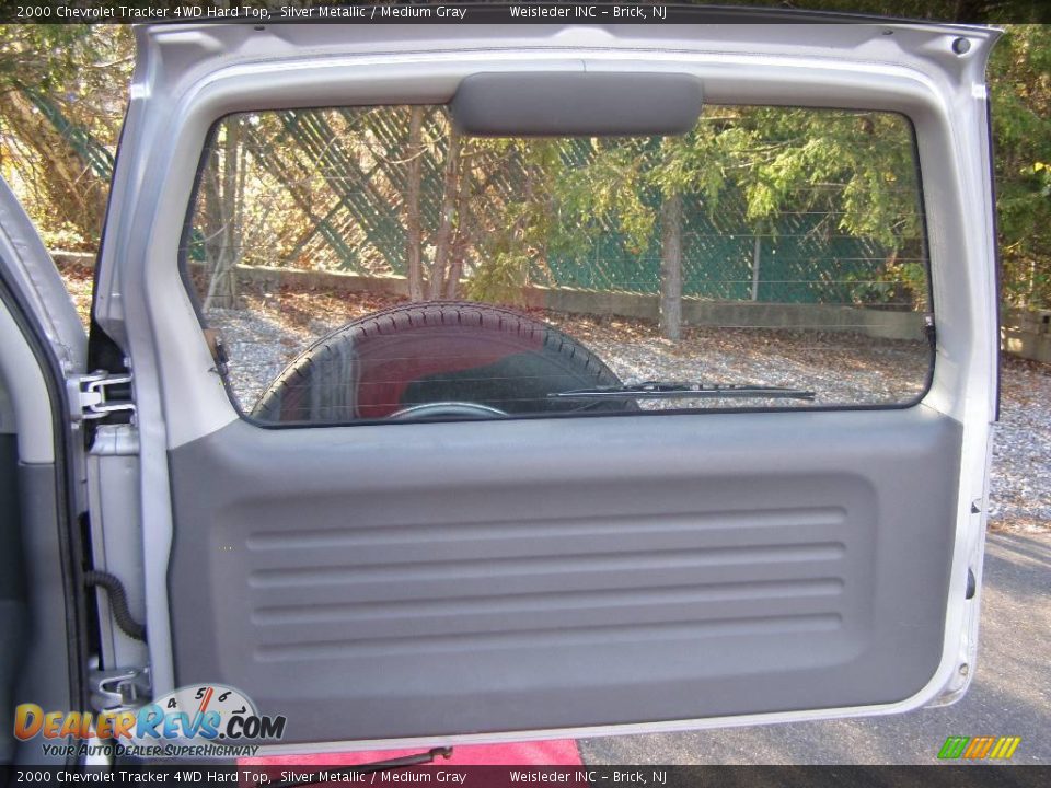 2000 Chevrolet Tracker 4WD Hard Top Silver Metallic / Medium Gray Photo #12