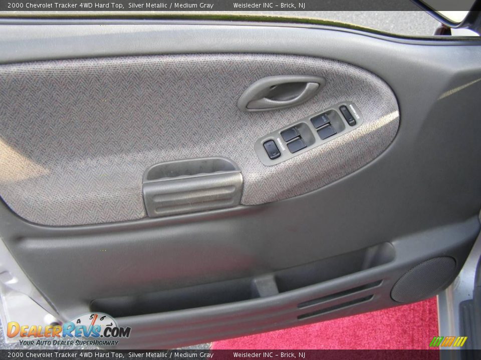2000 Chevrolet Tracker 4WD Hard Top Silver Metallic / Medium Gray Photo #14