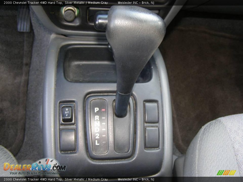 2000 Chevrolet Tracker 4WD Hard Top Silver Metallic / Medium Gray Photo #18