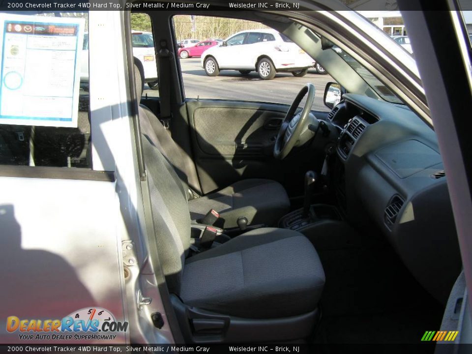 2000 Chevrolet Tracker 4WD Hard Top Silver Metallic / Medium Gray Photo #24