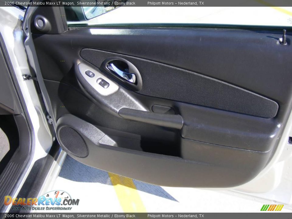 2006 Chevrolet Malibu Maxx LT Wagon Silverstone Metallic / Ebony Black Photo #25