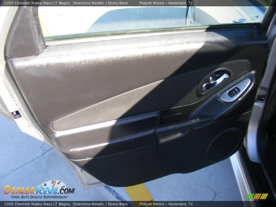 2006 Chevrolet Malibu Maxx LT Wagon Silverstone Metallic / Ebony Black Photo #33