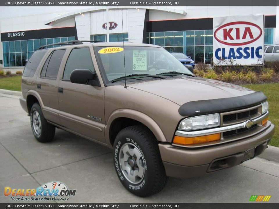 2002 Chevrolet Blazer LS 4x4 Sandalwood Metallic / Medium Gray Photo #1