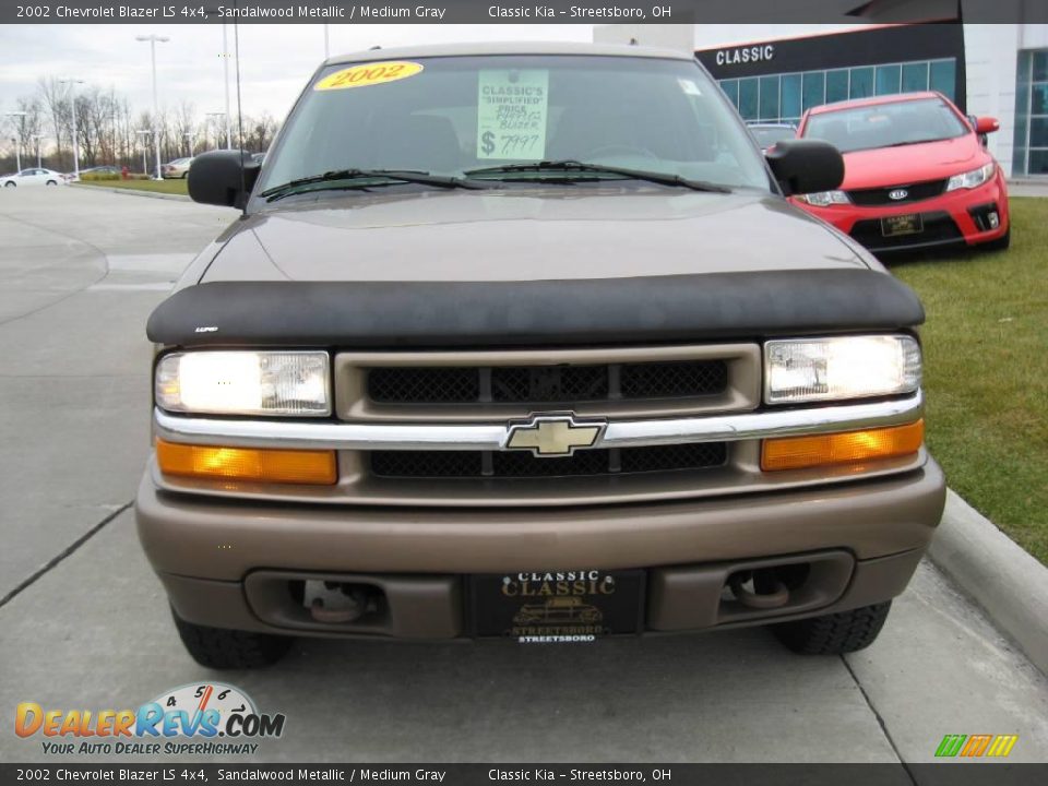 2002 Chevrolet Blazer LS 4x4 Sandalwood Metallic / Medium Gray Photo #2