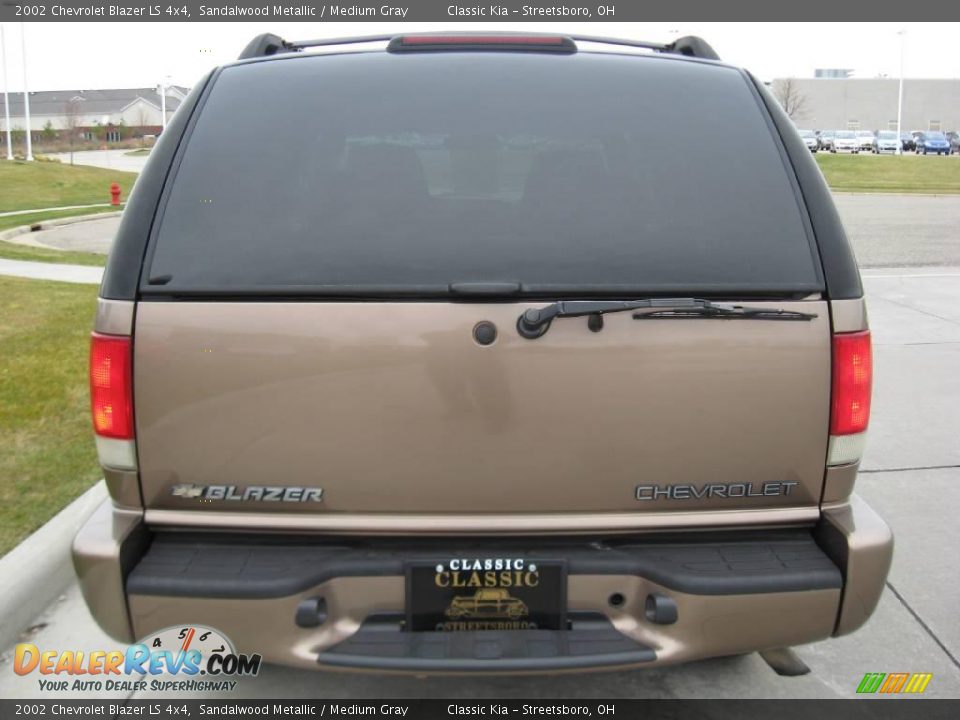 2002 Chevrolet Blazer LS 4x4 Sandalwood Metallic / Medium Gray Photo #6